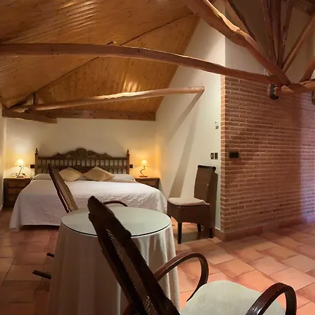 Hospederia Bodas De Camacho 3*